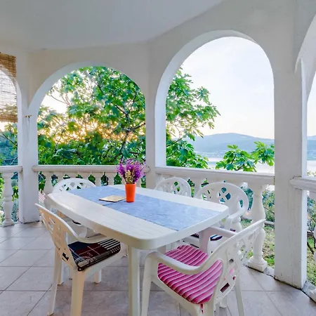 公寓 Sea Star - Three-bedroom With Pool And Sea View 特罗吉尔