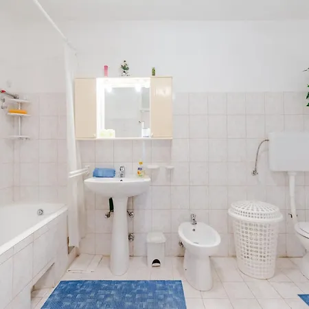 公寓 Sea Star - Three-bedroom With Pool And Sea View