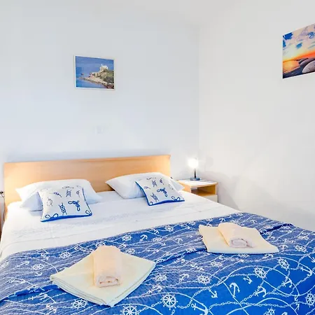 公寓 Sea Star - Three-bedroom With Pool And Sea View 特罗吉尔