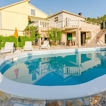 Sea Star - Three-bedroom With Pool And Sea View Apartament
