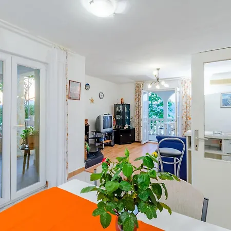 Sea Star - Three-bedroom With Pool And Sea View Apartament *