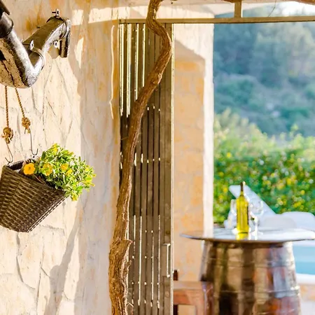 Sea Star - Three-bedroom With Pool And Sea View Trogir