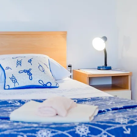 Sea Star - Three-bedroom With Pool And Sea View Apartament